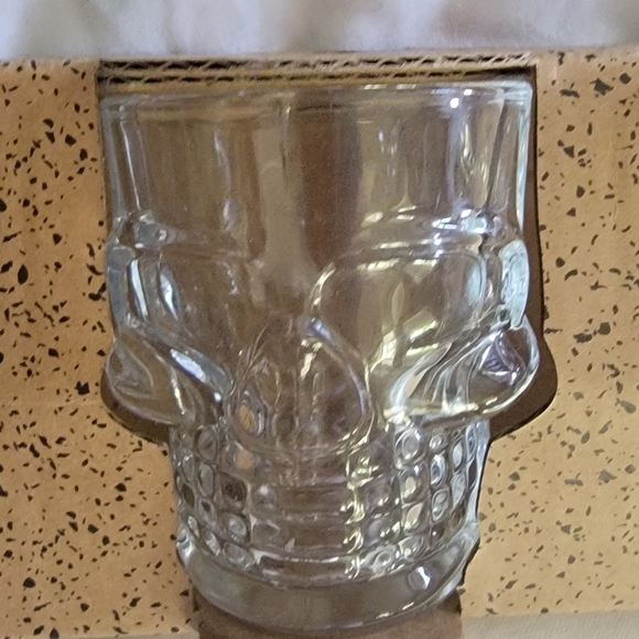4pk clear glass skull shot glasses - Picture 2 of 3